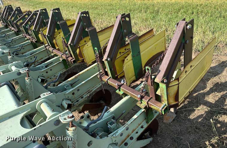 image for item NP9466 Orthman 605-132  row crop cultivator