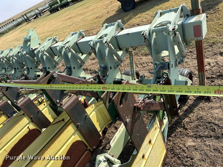 image for item NP9466 Orthman 605-132  row crop cultivator