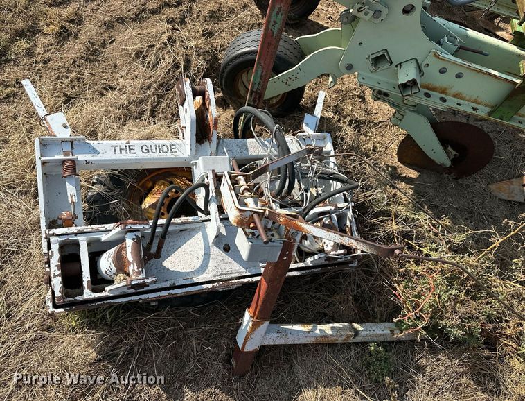 image for item NP9466 Orthman 605-132  row crop cultivator