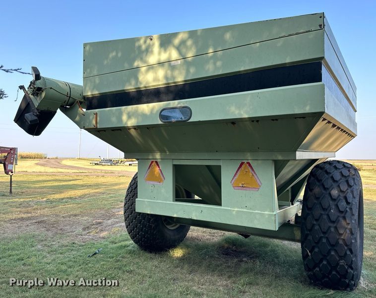 image for item NP9467 Orthman 608-00  grain cart