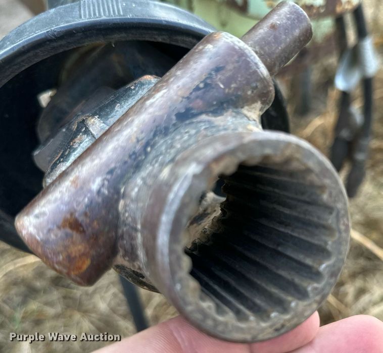 image for item NP9467 Orthman 608-00  grain cart