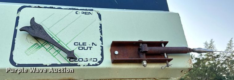 image for item NP9467 Orthman 608-00  grain cart