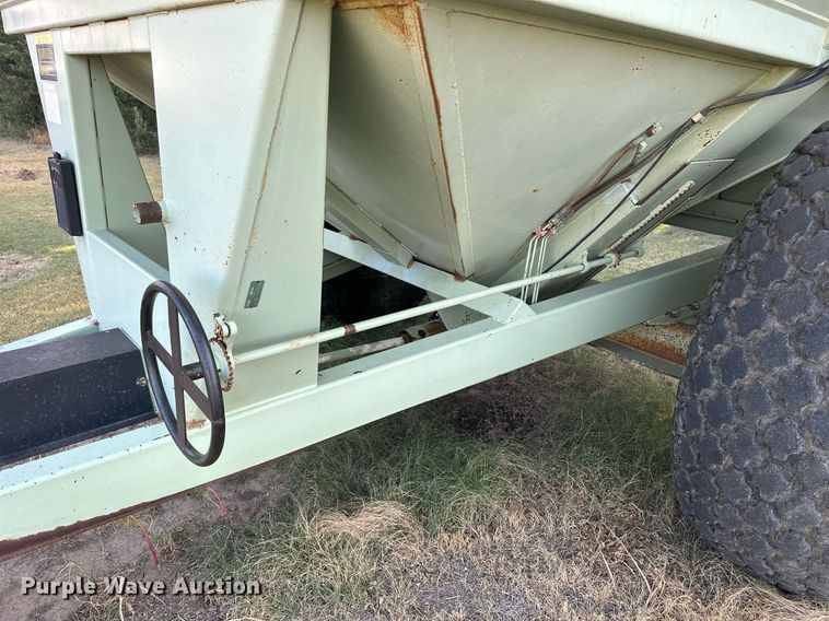 image for item NP9467 Orthman 608-00  grain cart