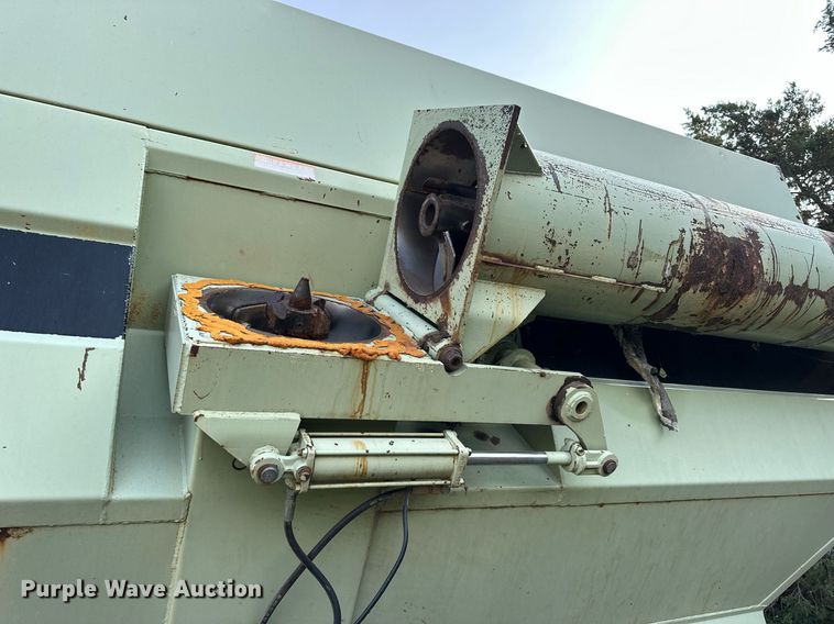 image for item NP9467 Orthman 608-00  grain cart