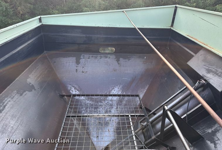 image for item NP9467 Orthman 608-00  grain cart