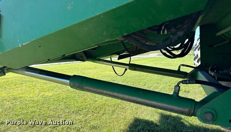 image for item NP9989 2002 John Deere 9750STS  combine