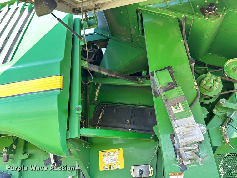 image for item NP9989 2002 John Deere 9750STS  combine