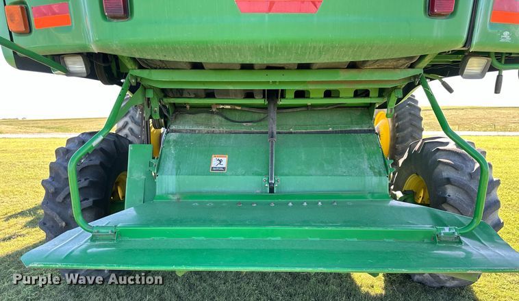image for item NP9989 2002 John Deere 9750STS  combine