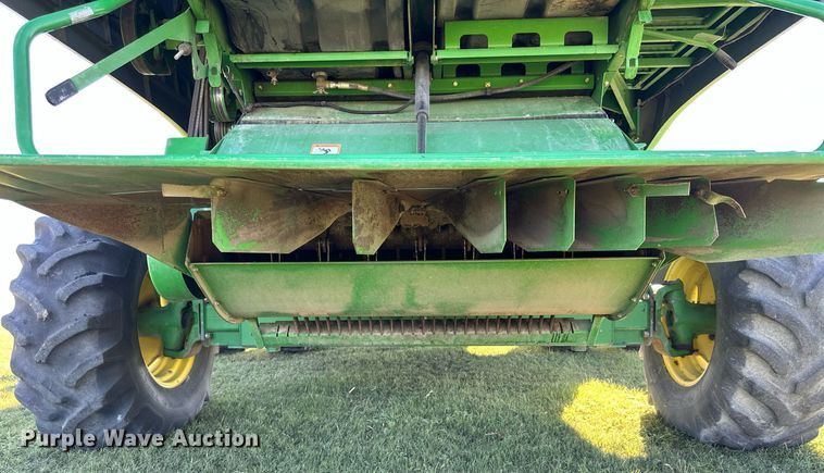 image for item NP9989 2002 John Deere 9750STS  combine