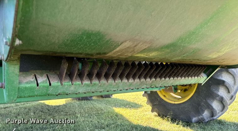 image for item NP9989 2002 John Deere 9750STS  combine