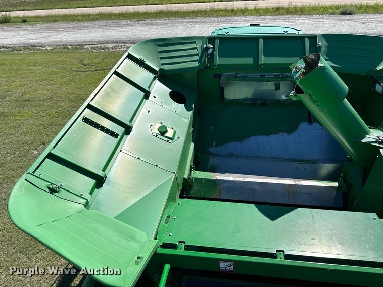 image for item NP9989 2002 John Deere 9750STS  combine