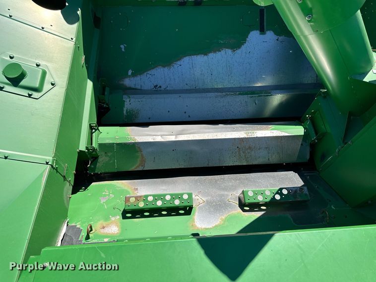 image for item NP9989 2002 John Deere 9750STS  combine