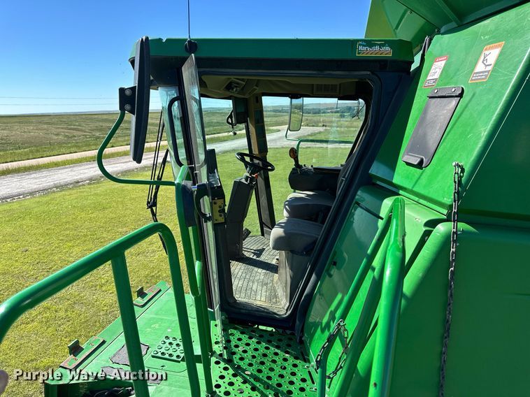 image for item NP9989 2002 John Deere 9750STS  combine