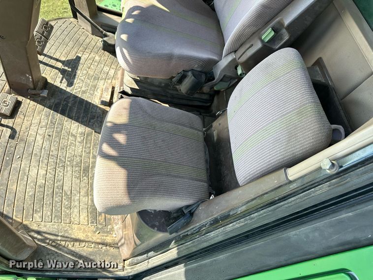 image for item NP9989 2002 John Deere 9750STS  combine