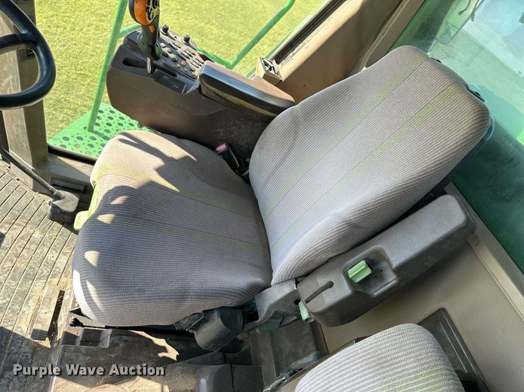 image for item NP9989 2002 John Deere 9750STS  combine