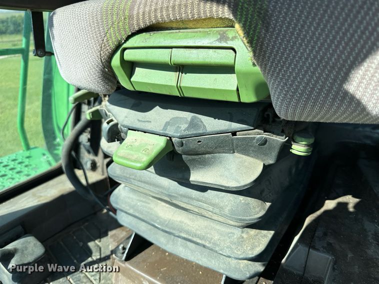 image for item NP9989 2002 John Deere 9750STS  combine