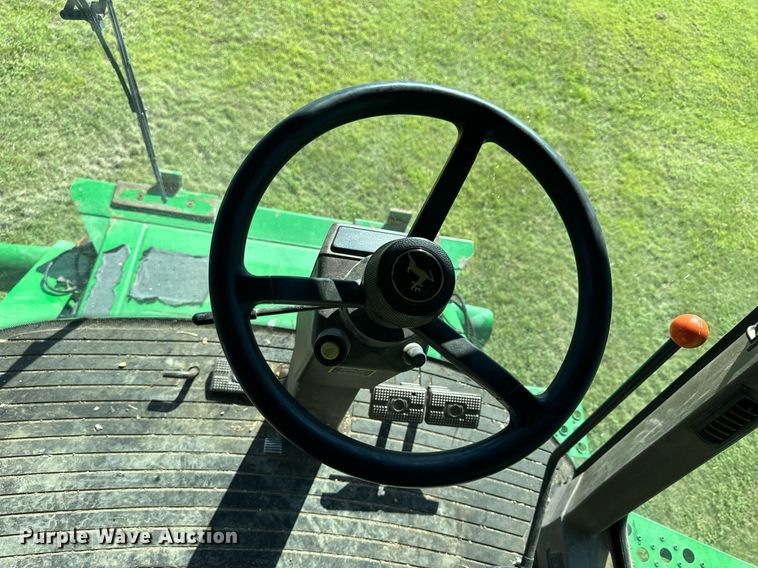 image for item NP9989 2002 John Deere 9750STS  combine