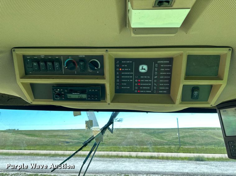 image for item NP9989 2002 John Deere 9750STS  combine