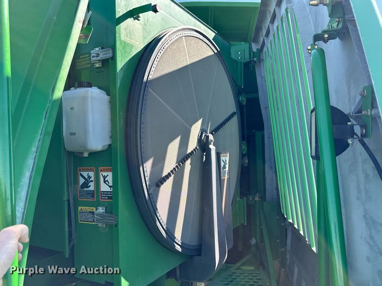 image for item NP9989 2002 John Deere 9750STS  combine