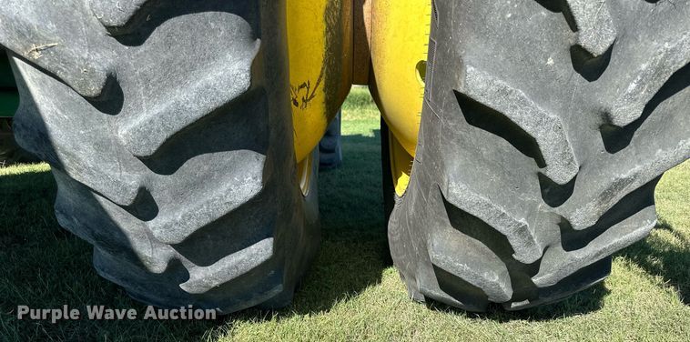 image for item NP9989 2002 John Deere 9750STS  combine