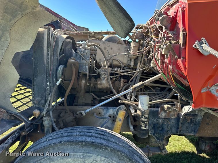 image for item NP9991 1986 Ford 9000  grain truck