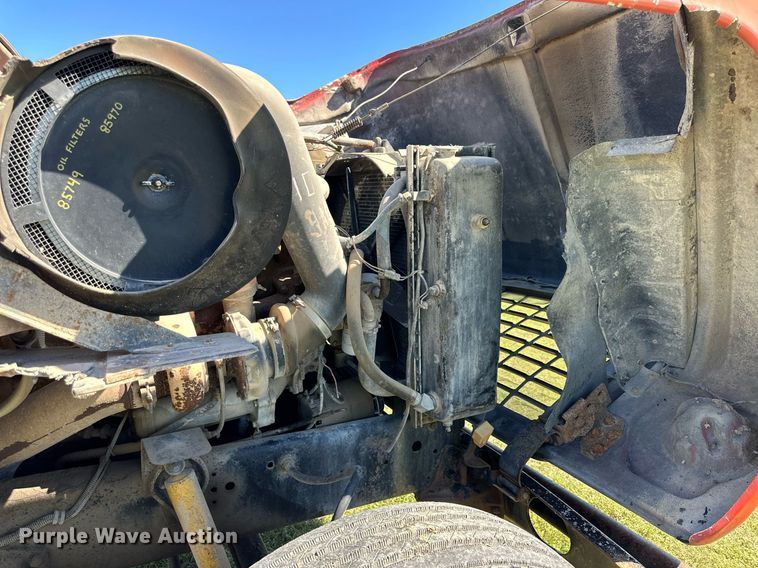 image for item NP9991 1986 Ford 9000  grain truck