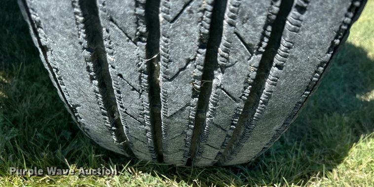 image for item NP9991 1986 Ford 9000  grain truck