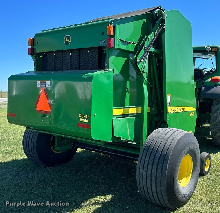 image for item NP9992 2012 John Deere 568  round baler