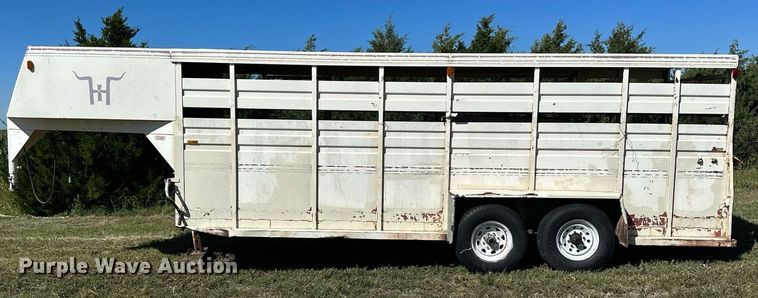 image for item NP9997 1990 Hillsboro  livestock trailer