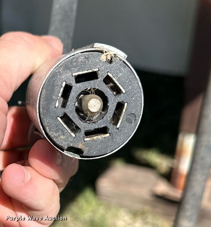 image for item NP9997 1990 Hillsboro  livestock trailer