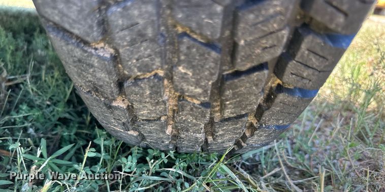 image for item NP9997 1990 Hillsboro  livestock trailer