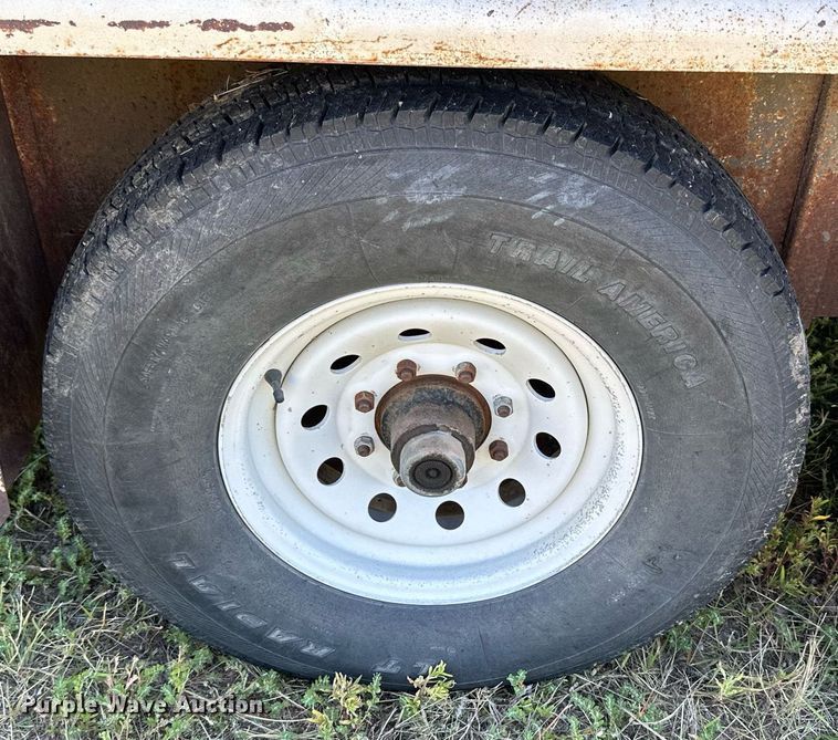 image for item NP9997 1990 Hillsboro  livestock trailer