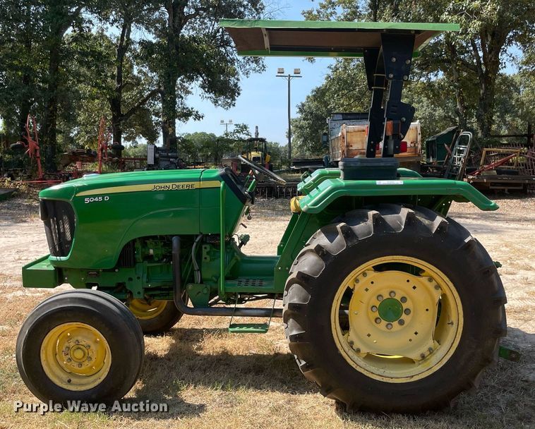 image for item NT9508 2009 John Deere 5045D  tractor