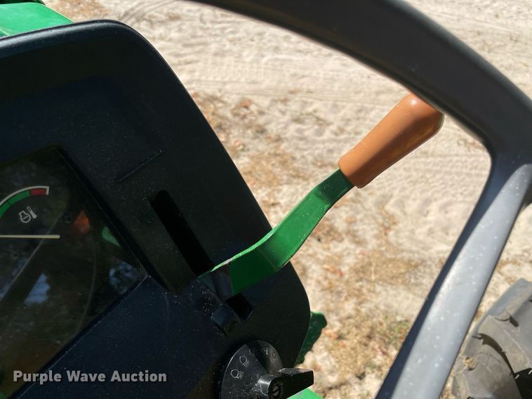 image for item NT9508 2009 John Deere 5045D  tractor