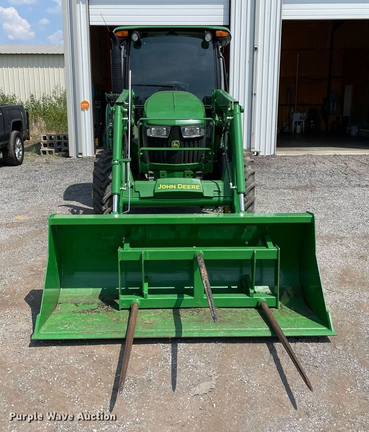 image for item NT9527 2021 John Deere 5075E  MFWD tractor