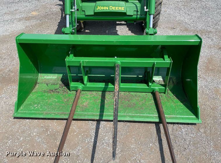 image for item NT9527 2021 John Deere 5075E  MFWD tractor