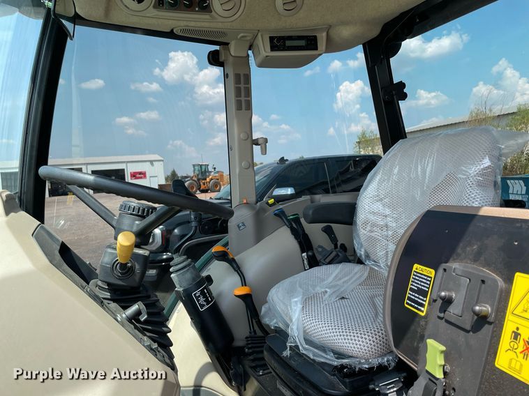 image for item NT9527 2021 John Deere 5075E  MFWD tractor