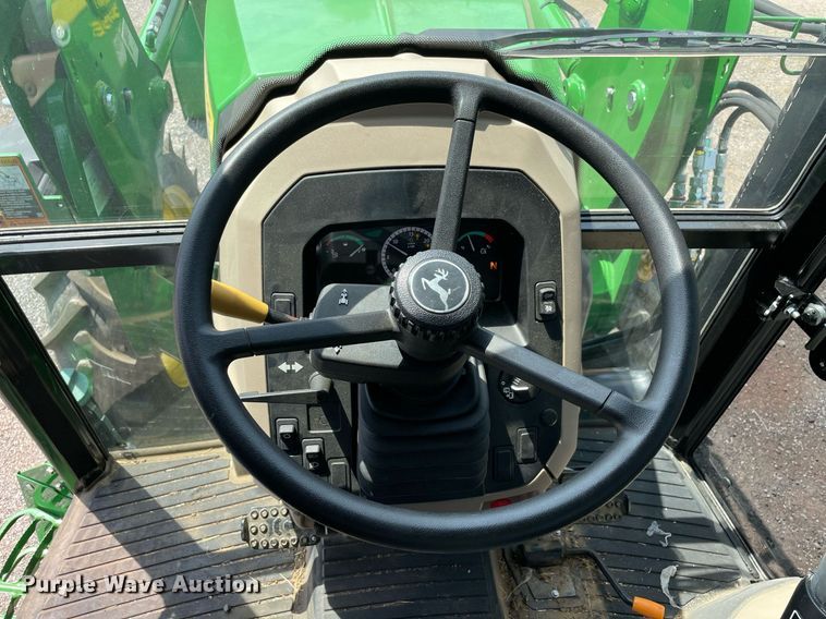 image for item NT9527 2021 John Deere 5075E  MFWD tractor