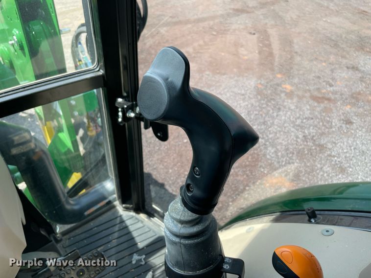 image for item NT9527 2021 John Deere 5075E  MFWD tractor