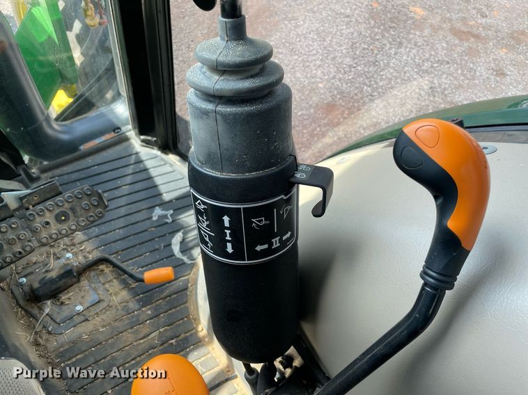 image for item NT9527 2021 John Deere 5075E  MFWD tractor