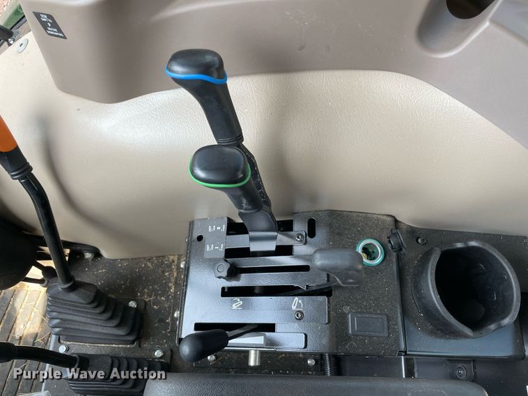 image for item NT9527 2021 John Deere 5075E  MFWD tractor