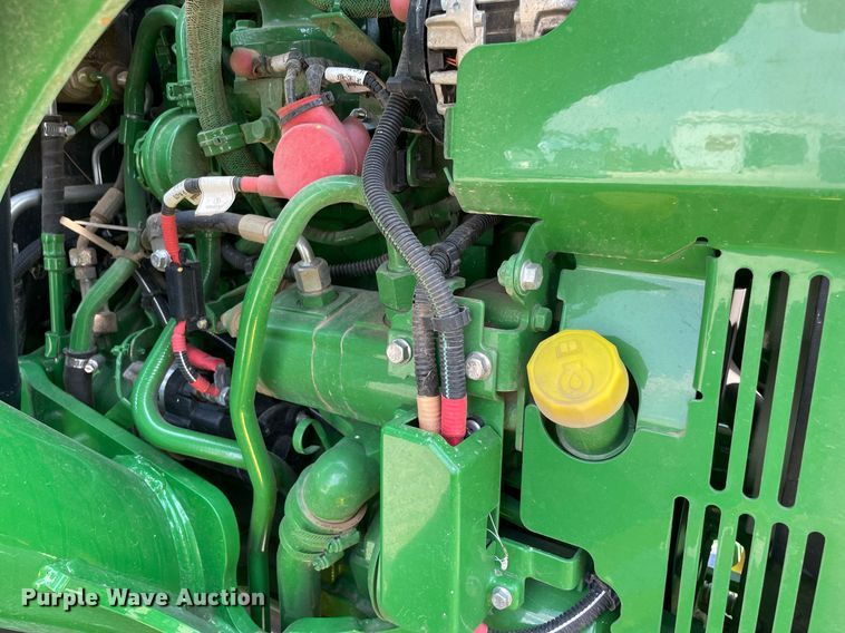 image for item NT9527 2021 John Deere 5075E  MFWD tractor