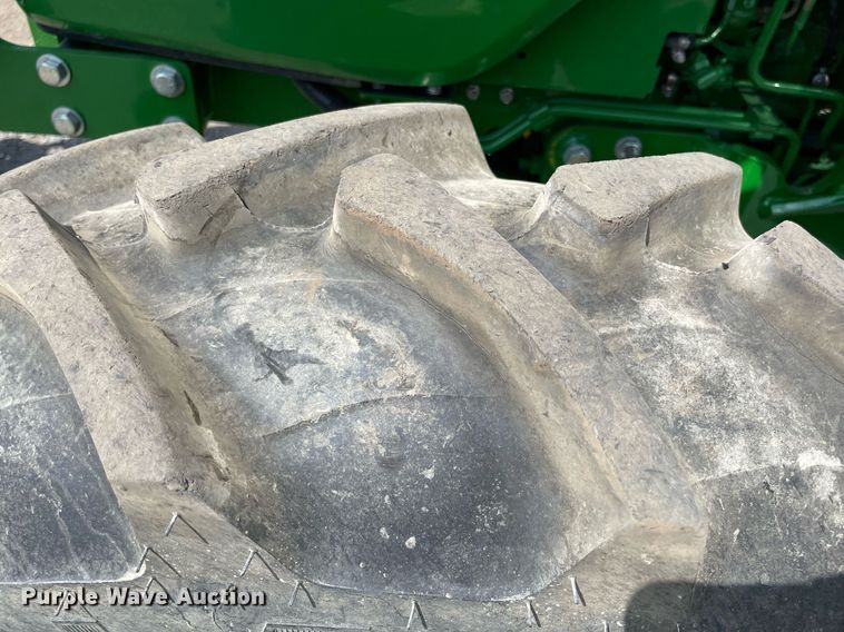 image for item NT9527 2021 John Deere 5075E  MFWD tractor