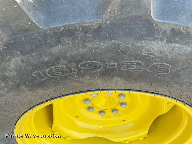 image for item NT9527 2021 John Deere 5075E  MFWD tractor