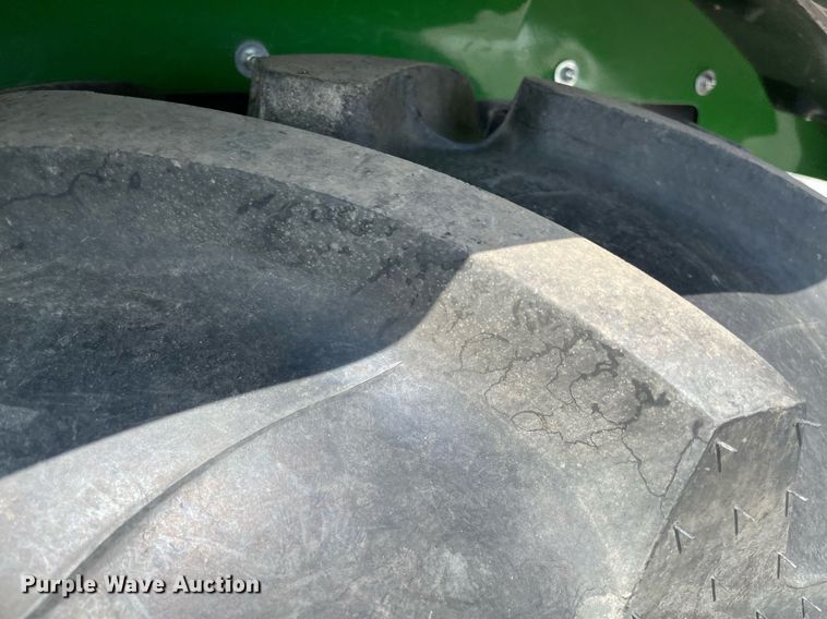 image for item NT9527 2021 John Deere 5075E  MFWD tractor