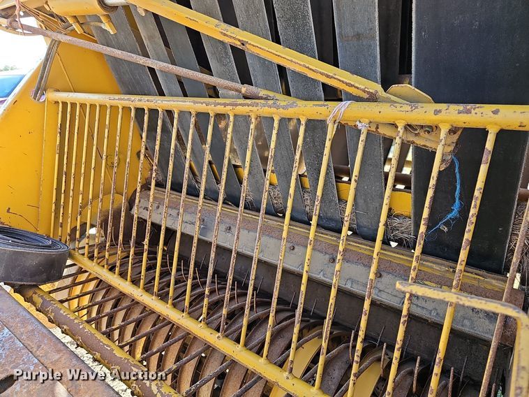 image for item NU9196 Vermeer 605F  round baler