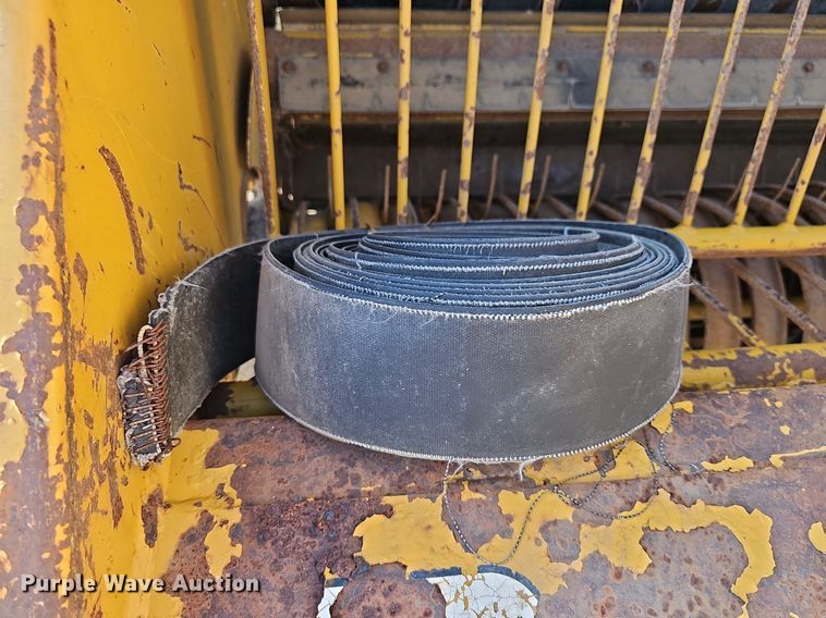 image for item NU9196 Vermeer 605F  round baler