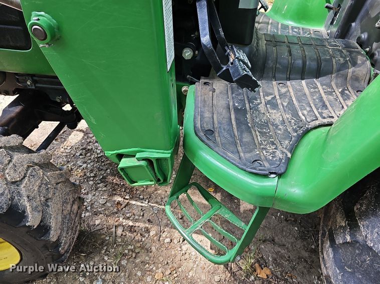 image for item NU9207 John Deere  4720 MFWD tractor