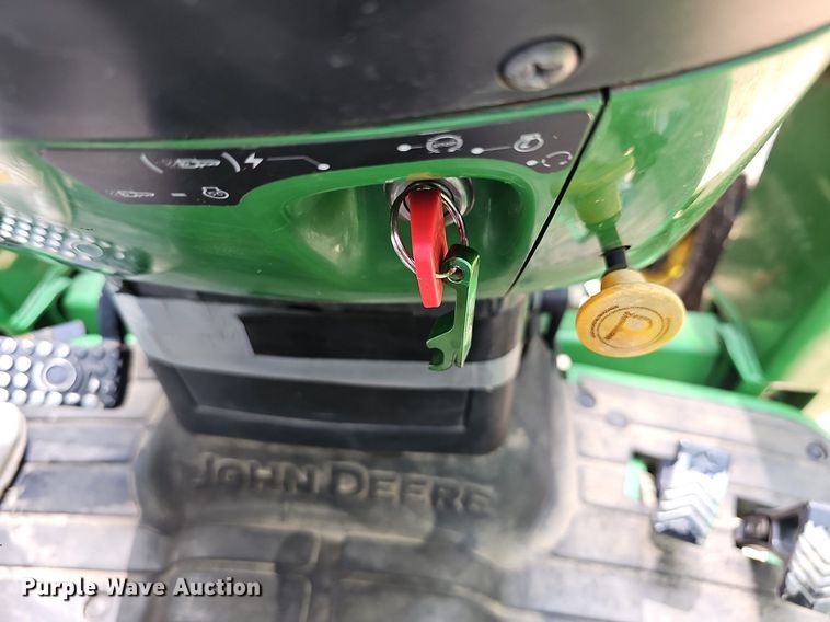 image for item NU9207 John Deere  4720 MFWD tractor