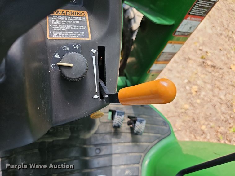 image for item NU9207 John Deere  4720 MFWD tractor